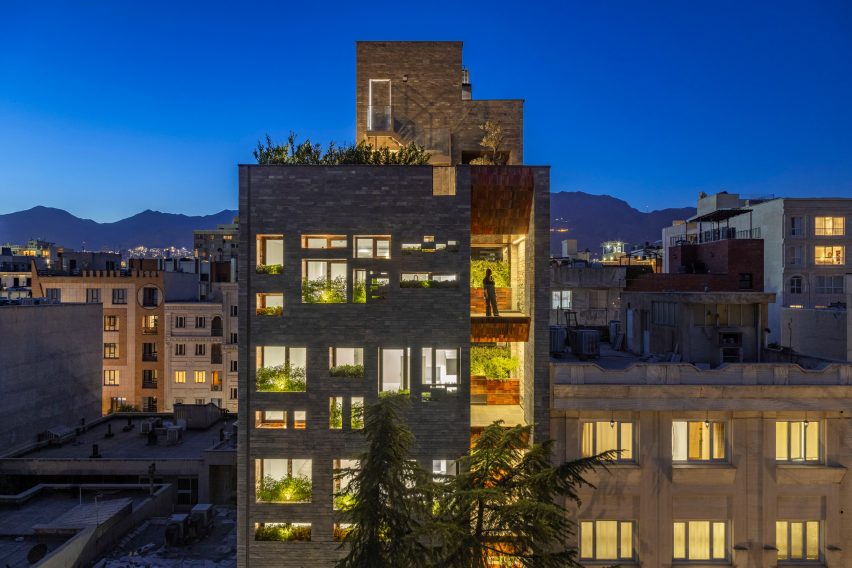 Darya Residential Apartment by Hooba Design