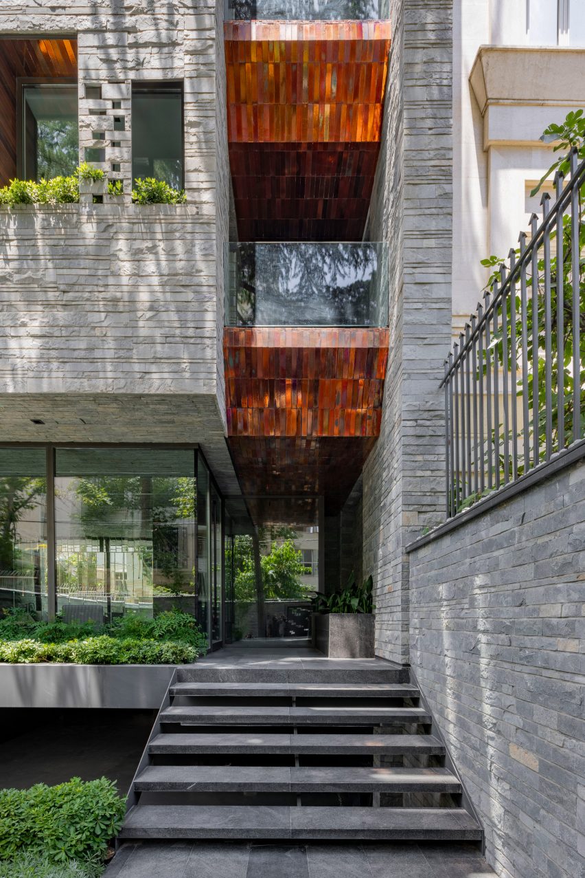 Darya Residential Apartment by Hooba Design