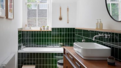 A bathroom design idea in an Edinburgh apartment