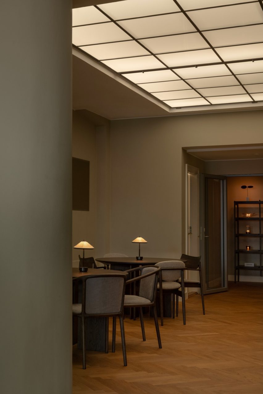 Dining room in Enter the Salon