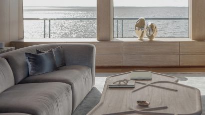 Entourage superyacht by Burdifilek
