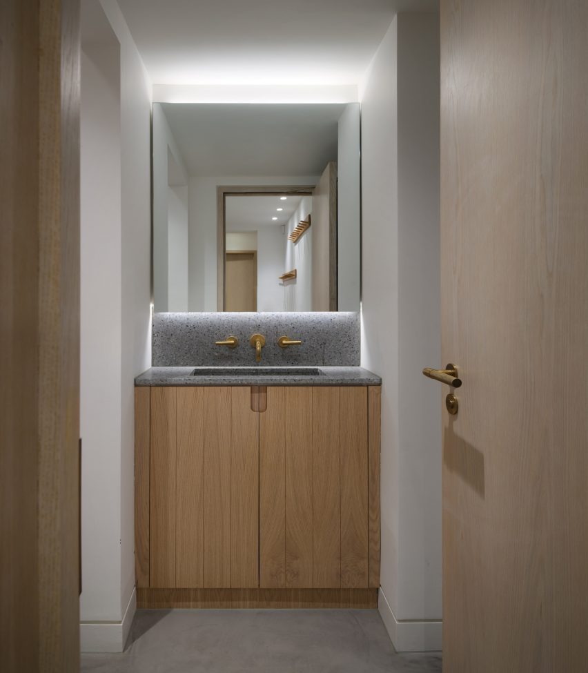 Fitzrovia office by SPPARC