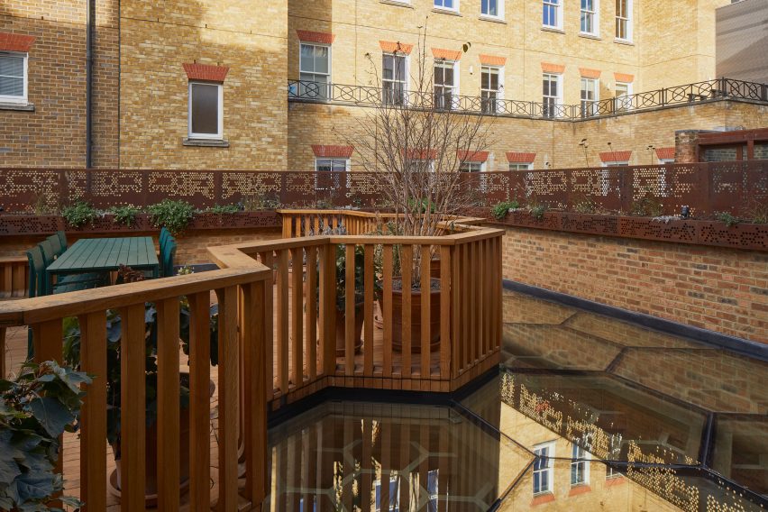 Fitzrovia office by SPPARC