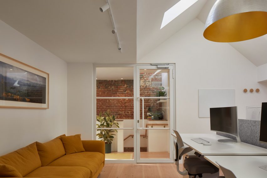 Fitzrovia office by SPPARC
