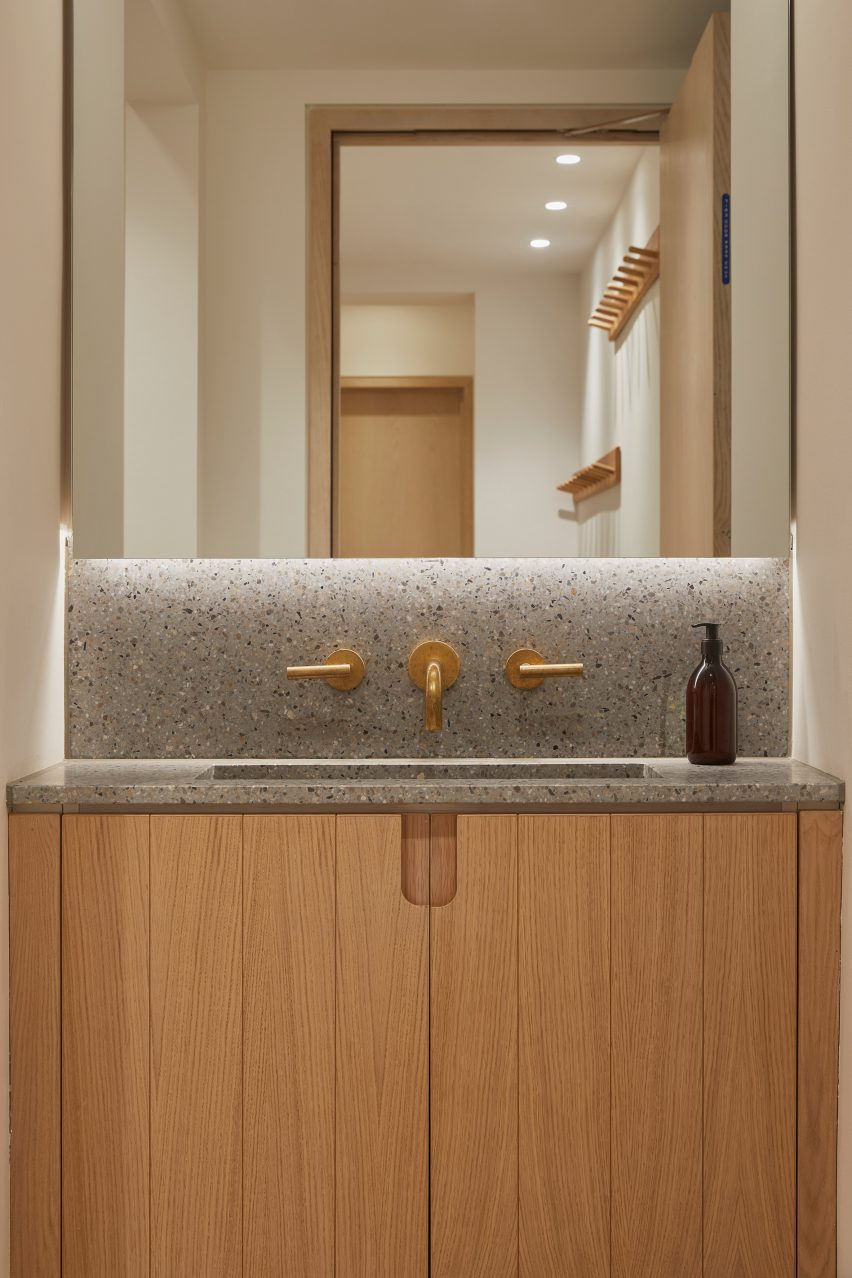 Fitzrovia office by SPPARC