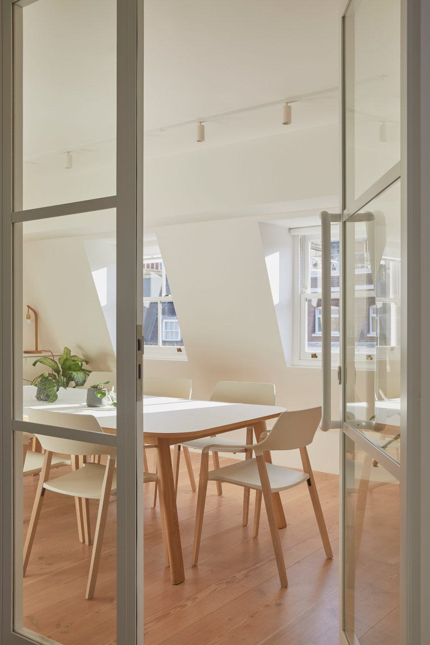 Fitzrovia office by SPPARC