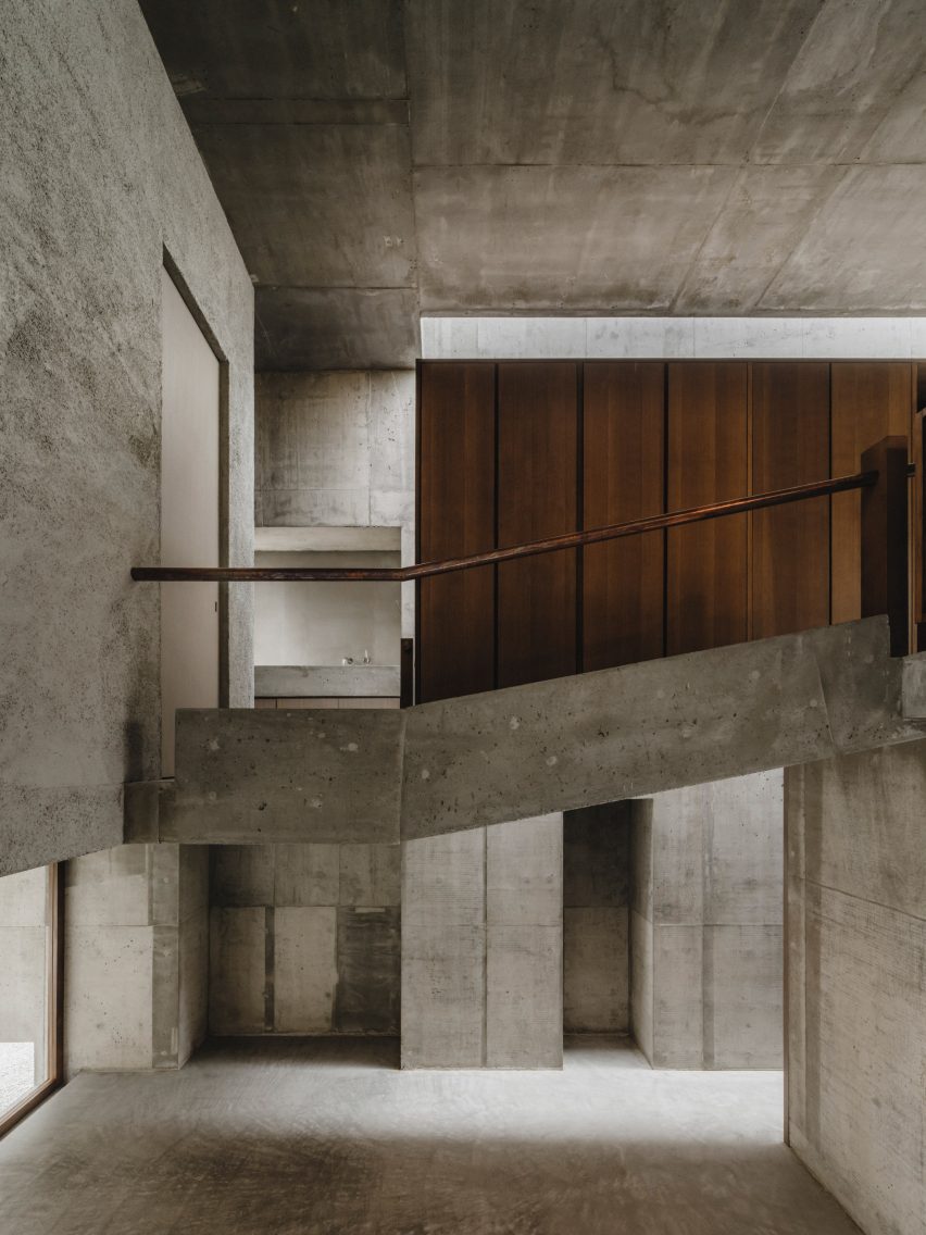 House in Nishizaki by Studio Cochi Architects