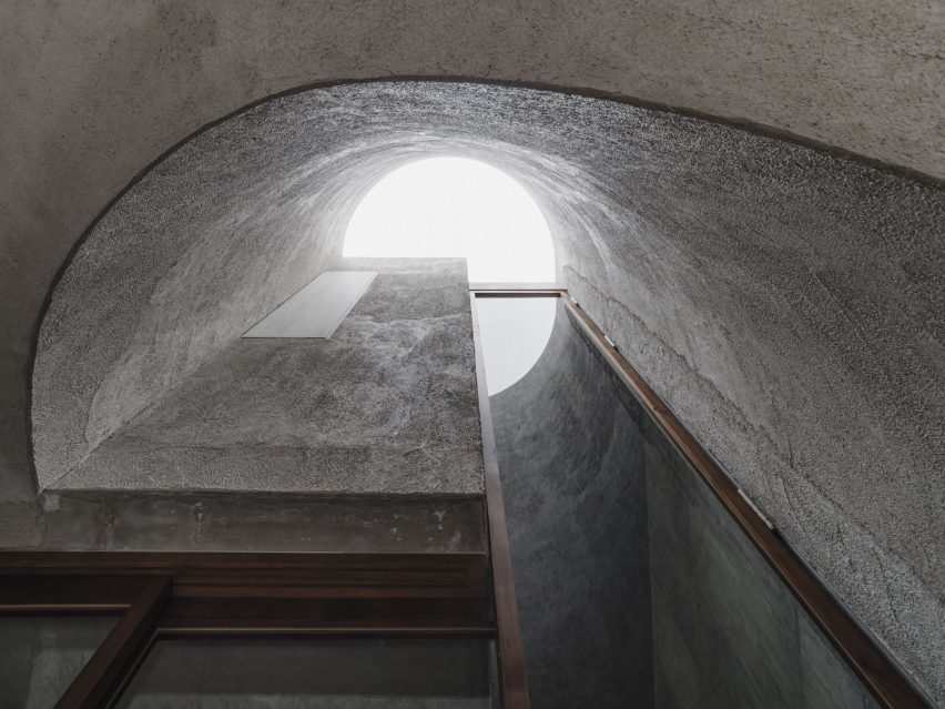 House in Nishizaki by Studio Cochi Architects