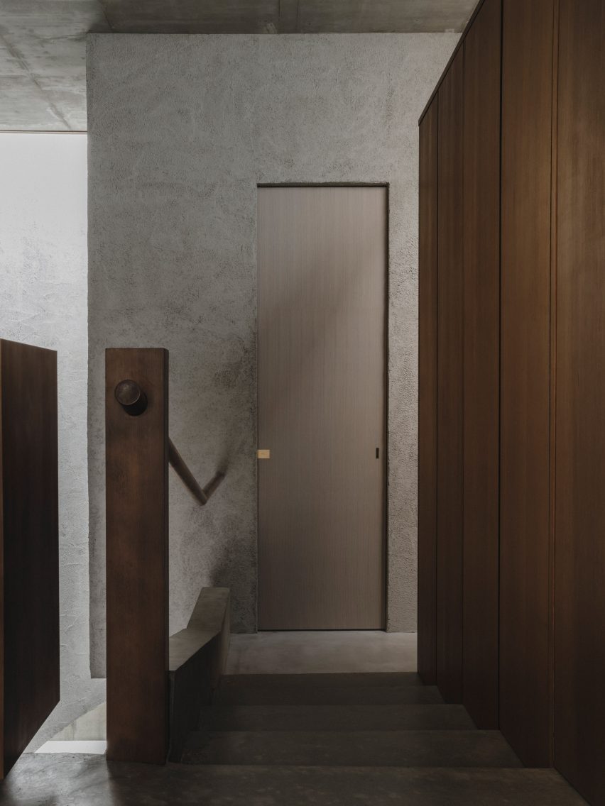 House in Nishizaki by Studio Cochi Architects