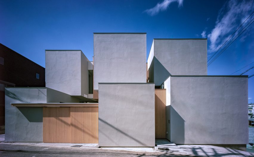 House in Tsurumi-ku by FujiwaraMuro Architects