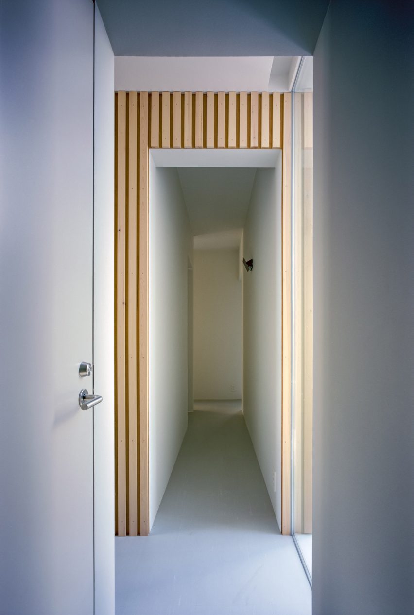 House in Tsurumi-ku by FujiwaraMuro Architects