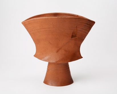 Shield, Bizen Vase 1953 on show at The Fondation d’entreprise Martell