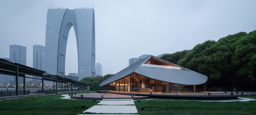 Jinji Lake Pavilion by Galaxy Arch