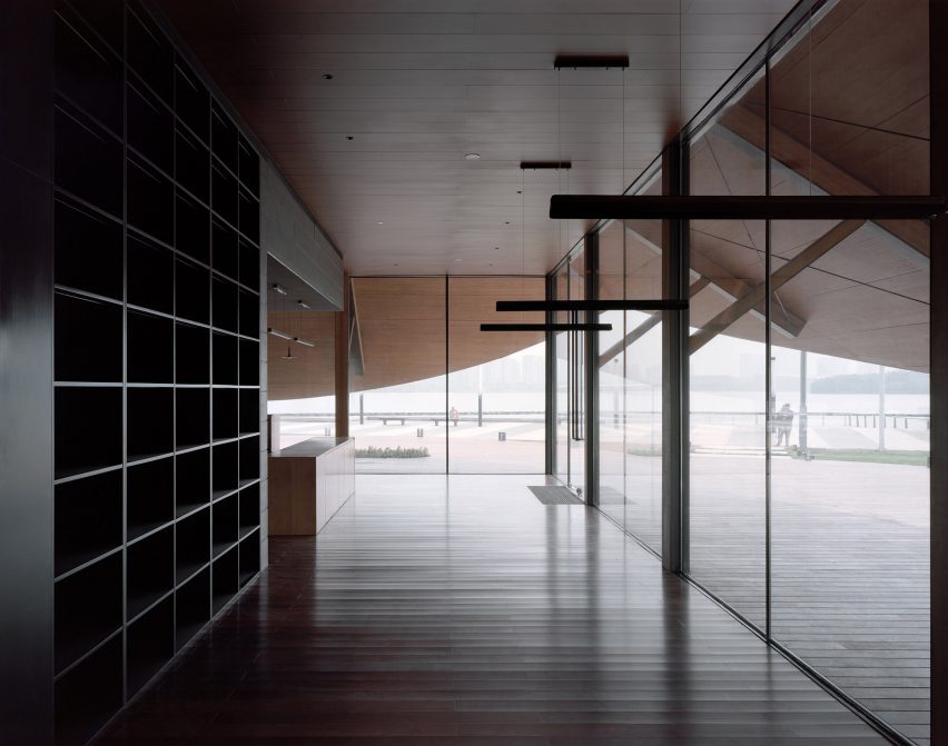 Jinji Lake Pavilion by Galaxy Arch