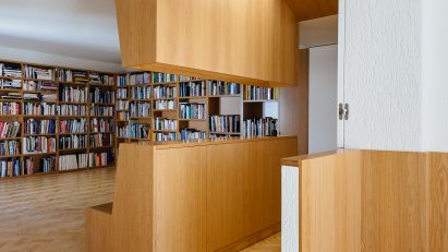 Lisbon apartment by Aurora Arquitectos