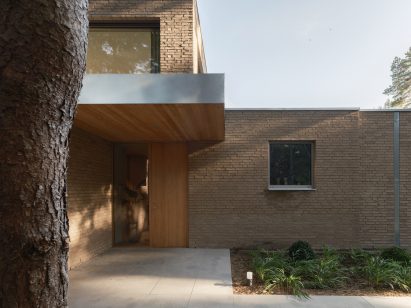 Entrance to Ljunghusen house by Johan Sundberg Arkitektur