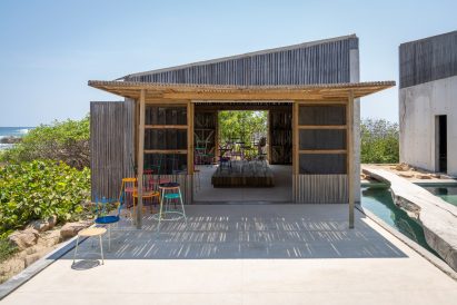 Thatched wall Mexican beachside home
