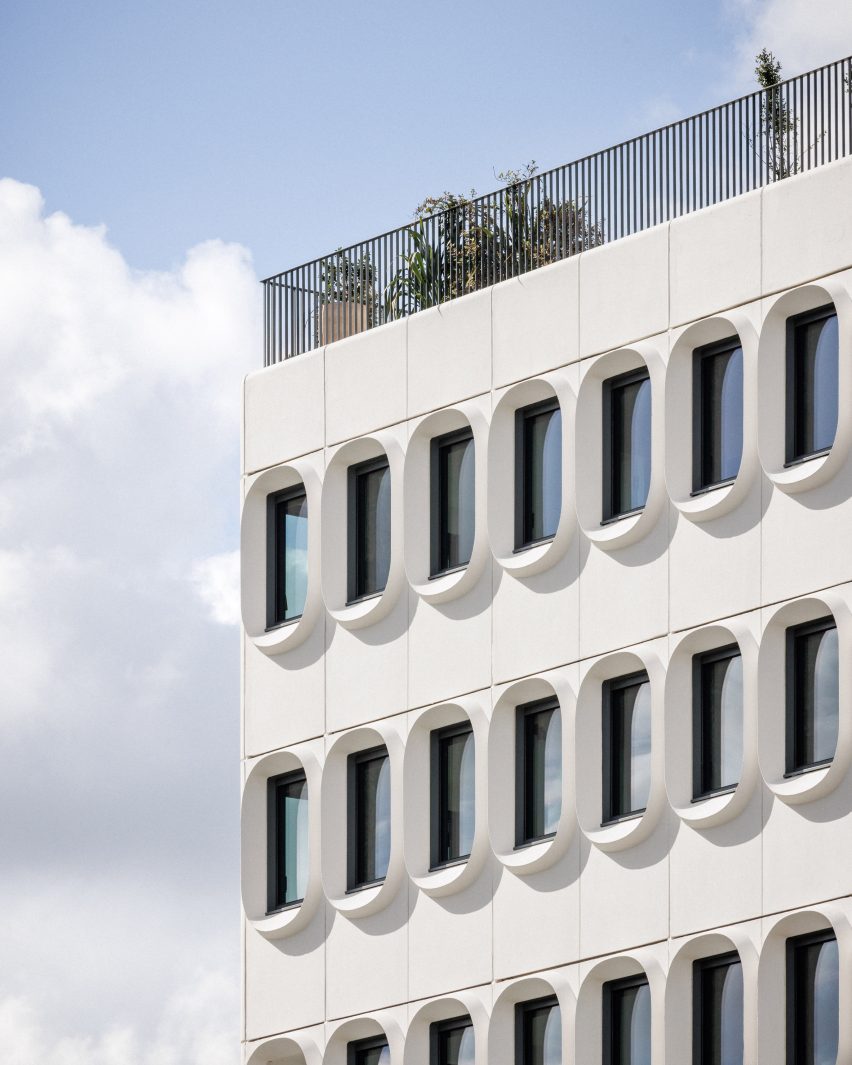 Pong by Calq and Bond Society