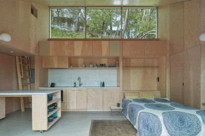 Pull-out furniture in Crest Guesthouse, USA, by Mork-Ulnes Architects