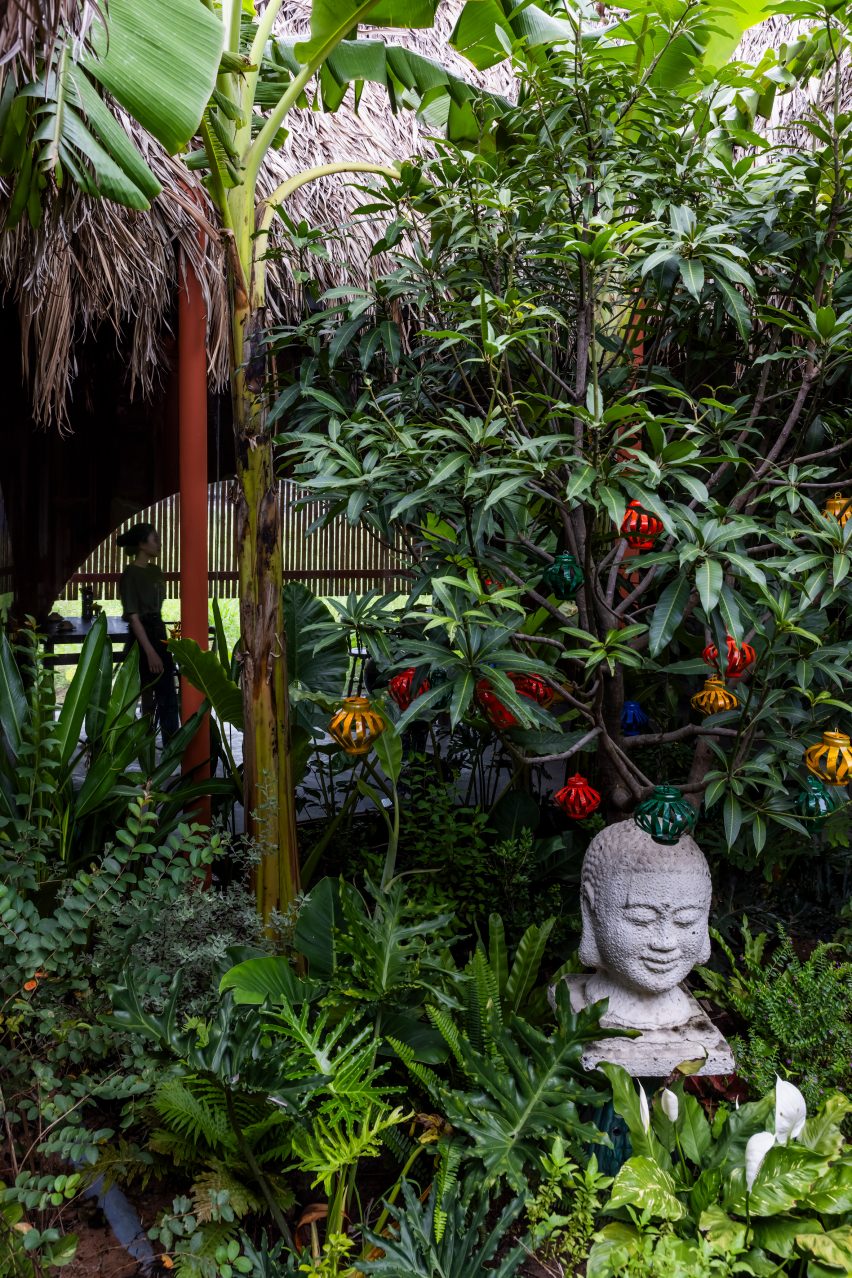 Nhà Tú Garden Restaurant by Long Nguyen Design