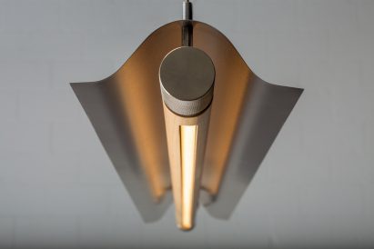 Metal tube light with metal sheath