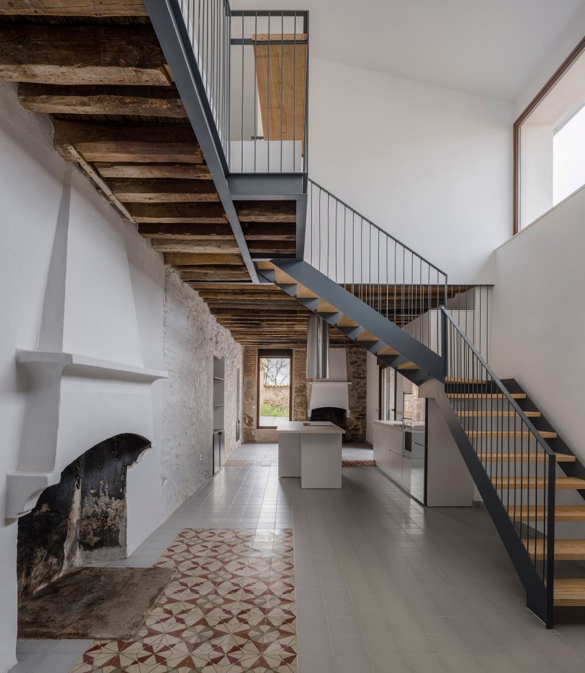 Interior of a home in Spain by Funcionable