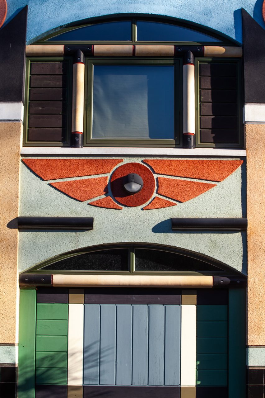 Sphinx Hill House by John Outram Associates