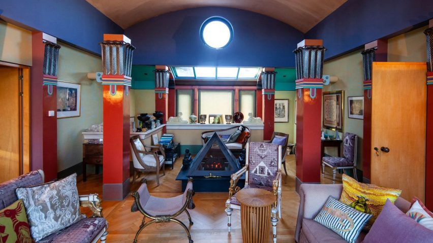 Sphinx Hill House by john Outram Associates