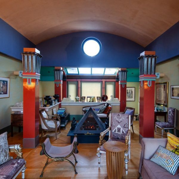 Sphinx Hill House by john Outram Associates