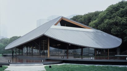 Jinji Lake Pavilion by Galaxy Arch