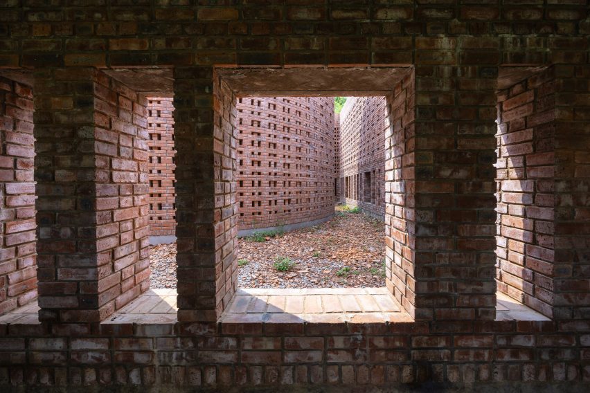 Terra Cotta Workshop by Tropical Space