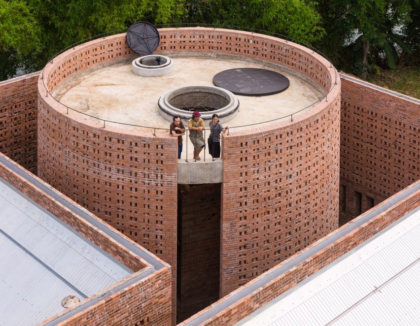 Terra Cotta Workshop by Tropical Space