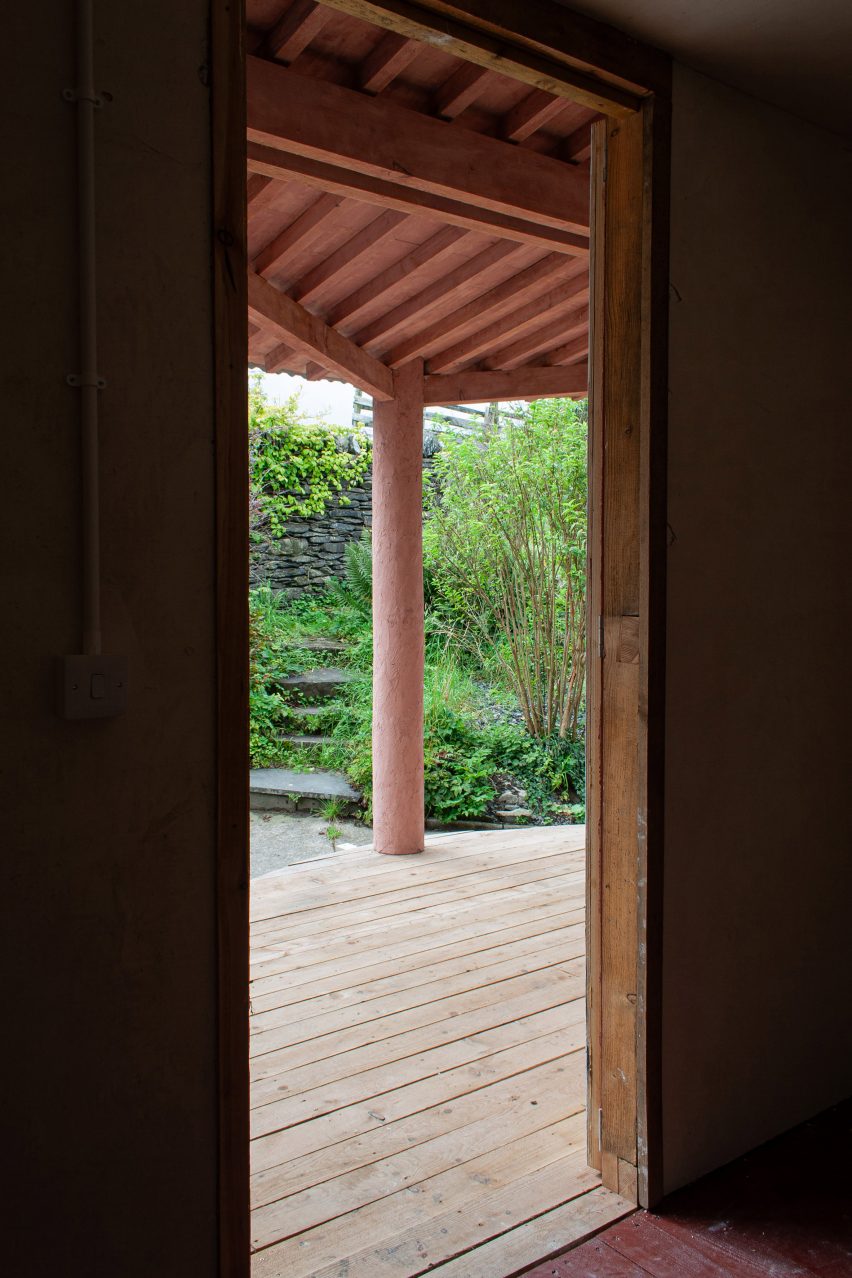 Farmer's Arms Cold Food Store by Hayatsu Architects