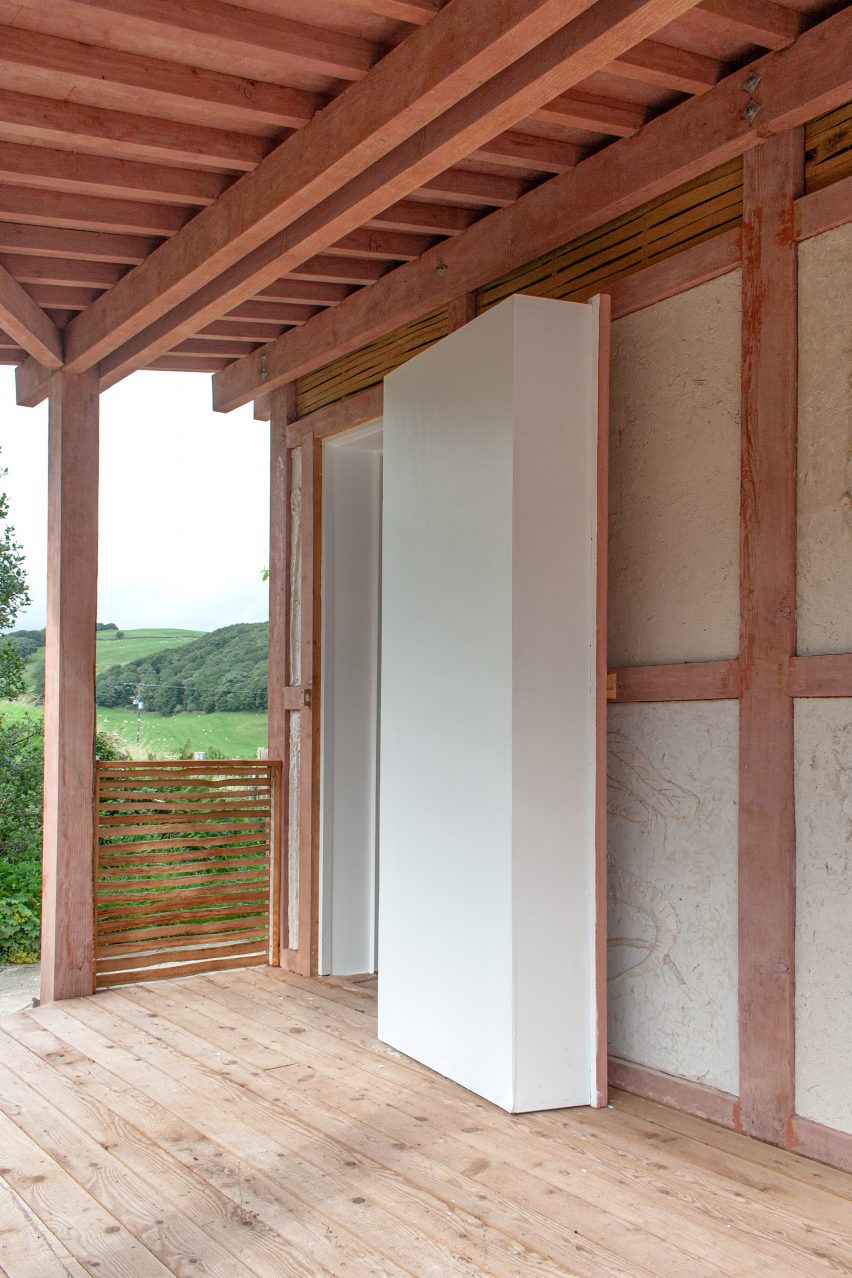 Farmer's Arms Cold Food Store by Hayatsu Architects