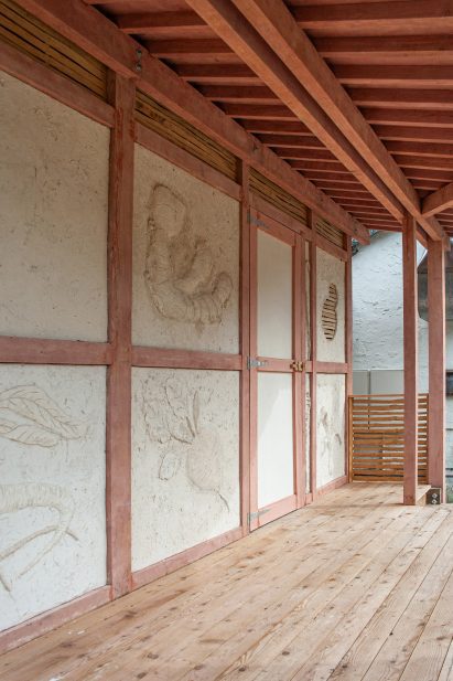 Farmer's Arms Cold Food Store by Hayatsu Architects