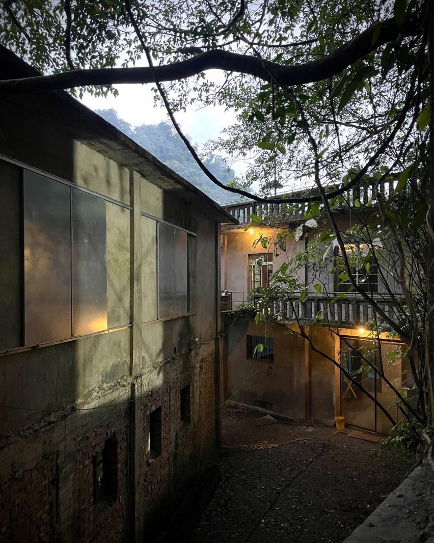 The Mineless Heritage Restoration Project by Divooe Zein Architects