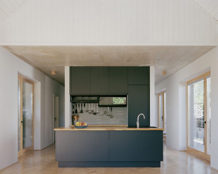 Frame House by Théque Atelier