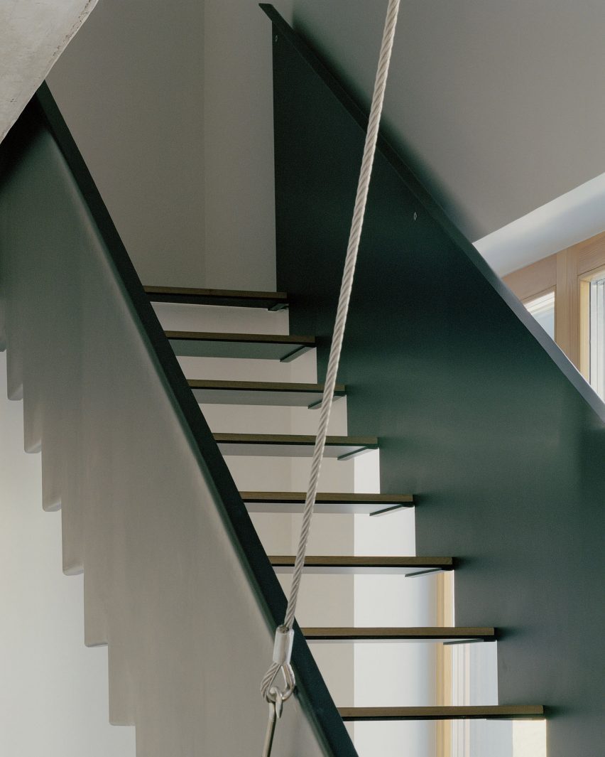 Frame House by Théque Atelier