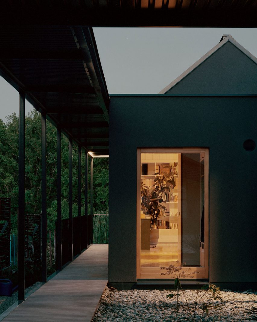 Frame House by Théque Atelier