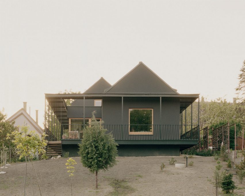 Frame House by Théque Atelier