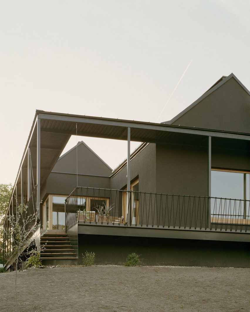 Frame House by Théque Atelier