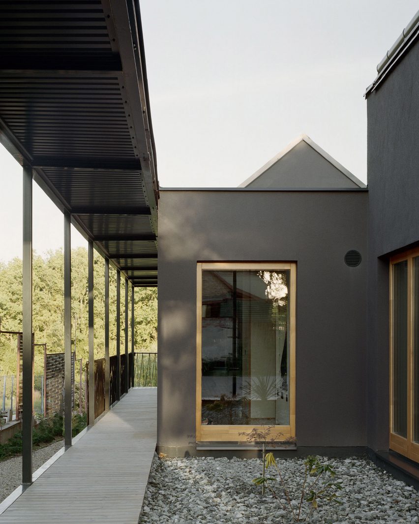 Frame House by Théque Atelier