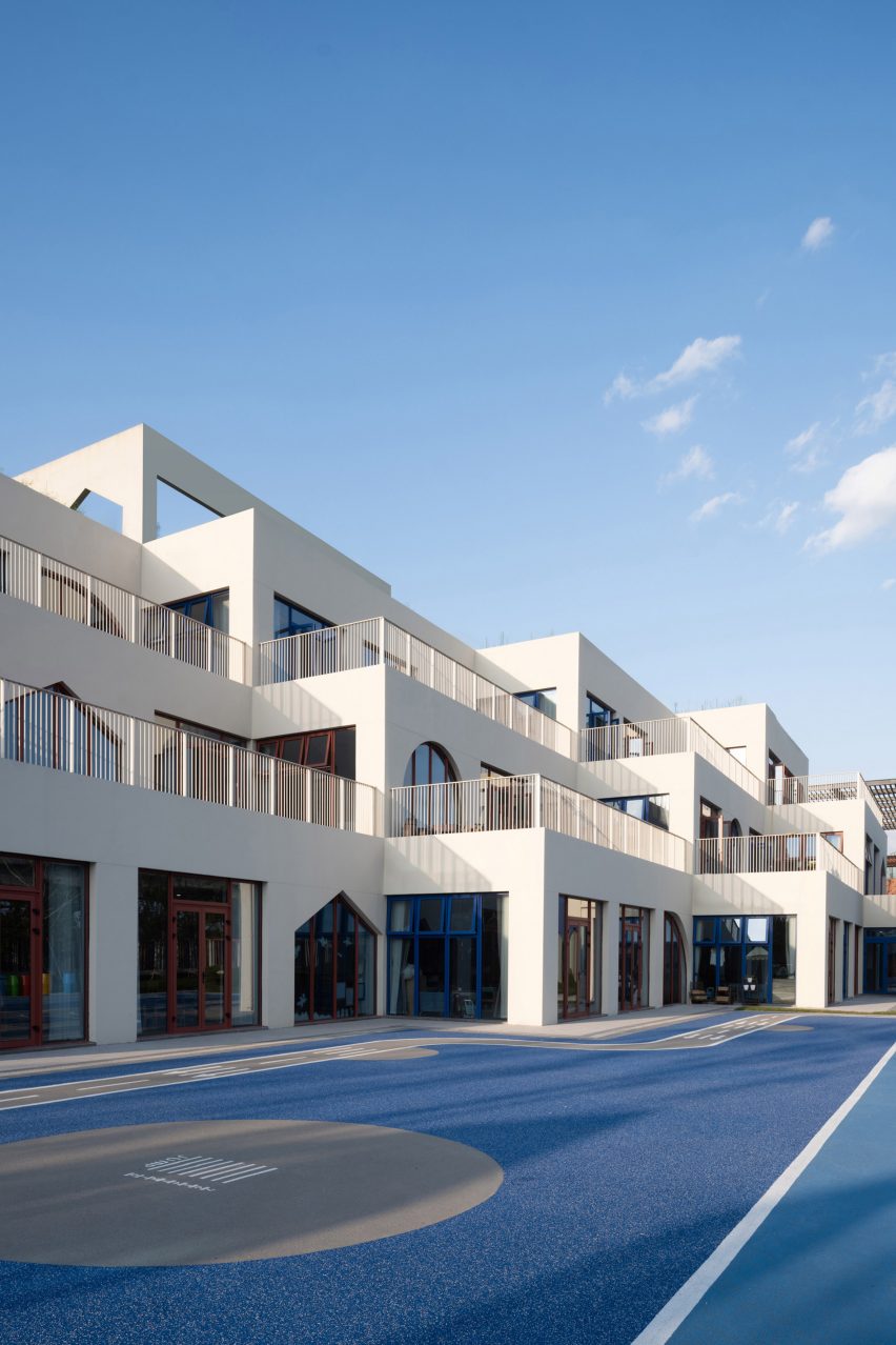 West Coast Kindergarten by CLOU Architects