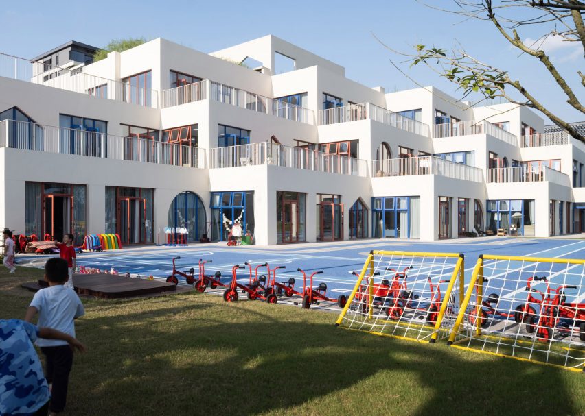 West Coast Kindergarten by CLOU Architects