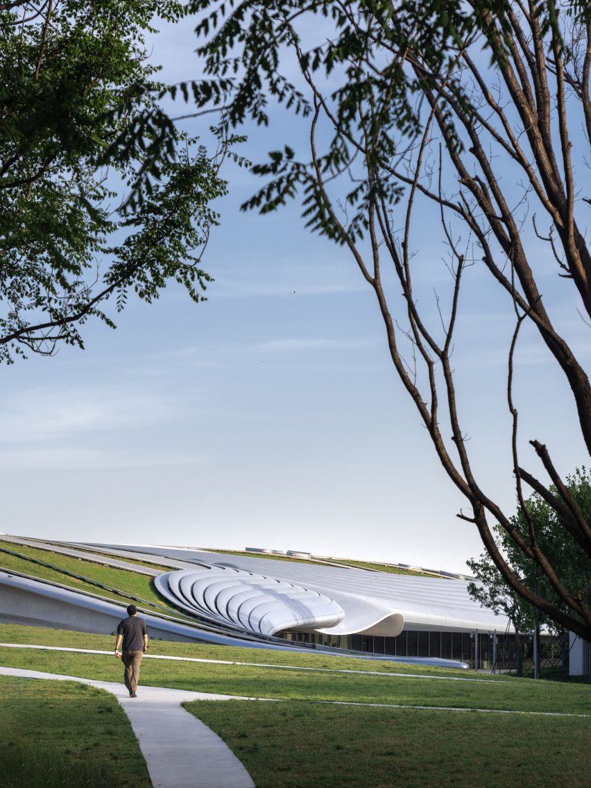 ZGC International Innovation Center in Beijing by MAD