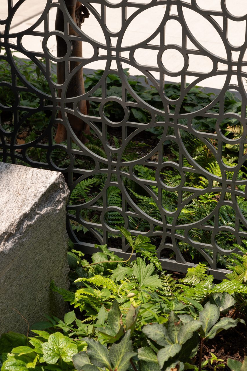 Fence detail