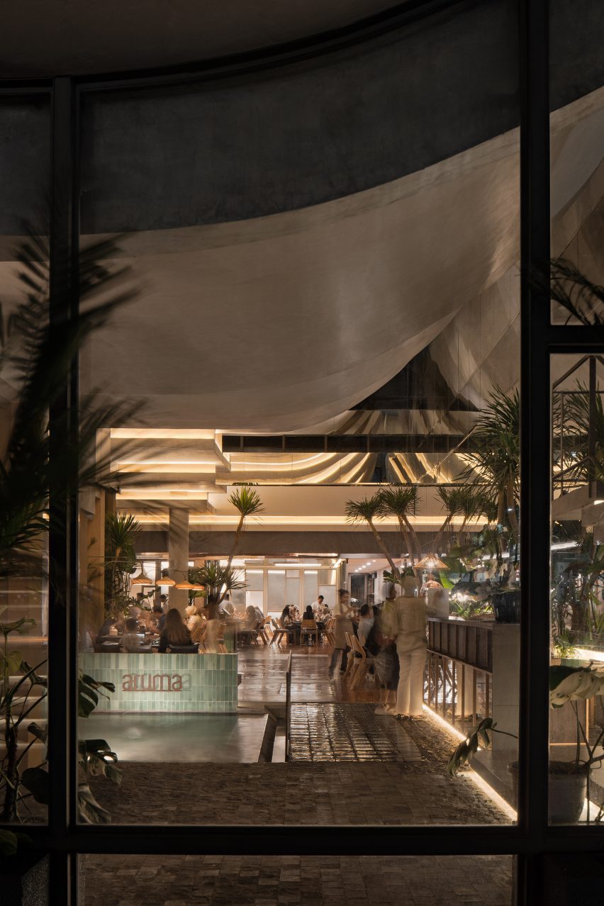 Aruma restaurant by RAD+ar