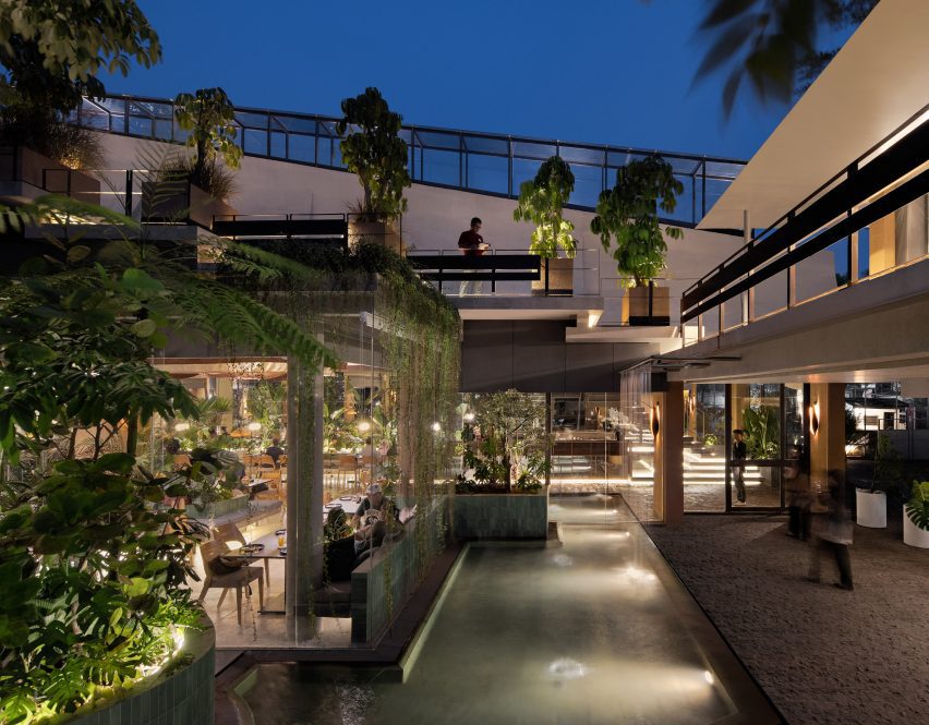 Aruma restaurant by RAD+ar