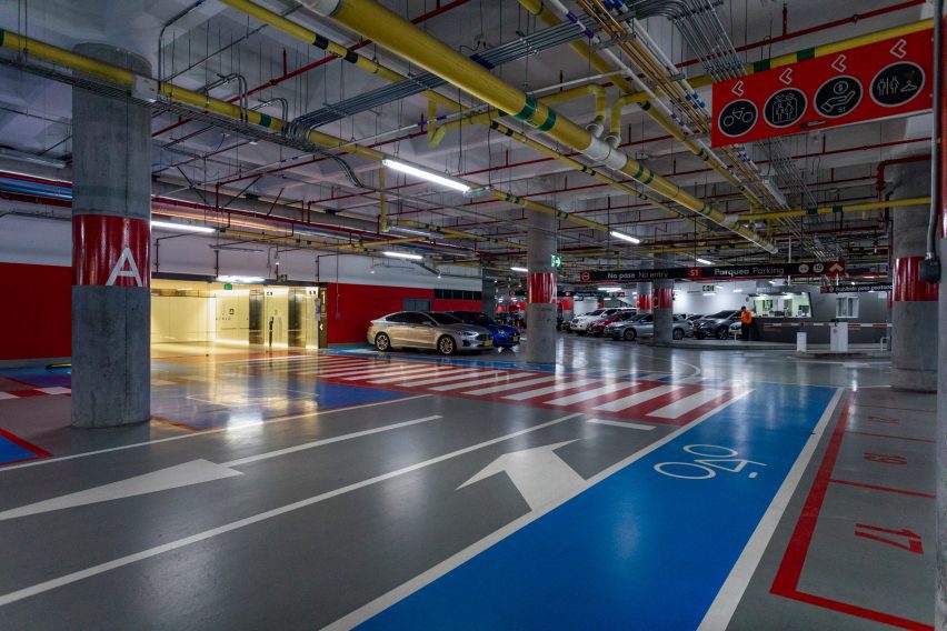 Garage of Atrio