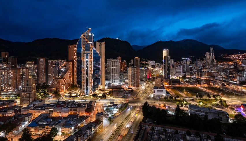 Atrio exterior in the evening